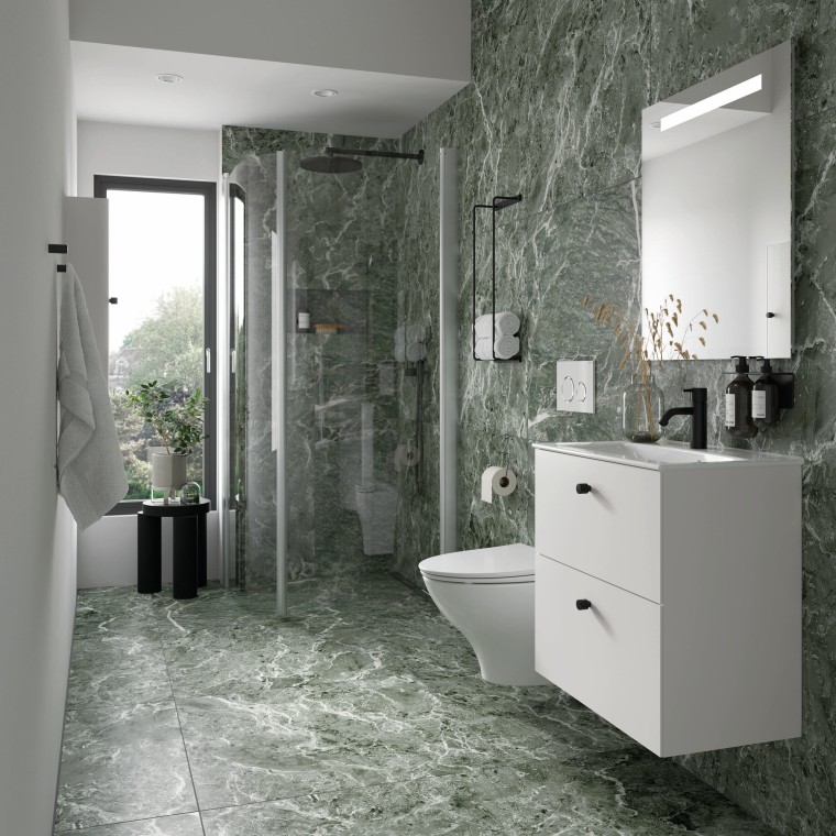 Porsgrund Elegant baderomsmøbel hvit, Glow toalett og Showerama buede dusjdører